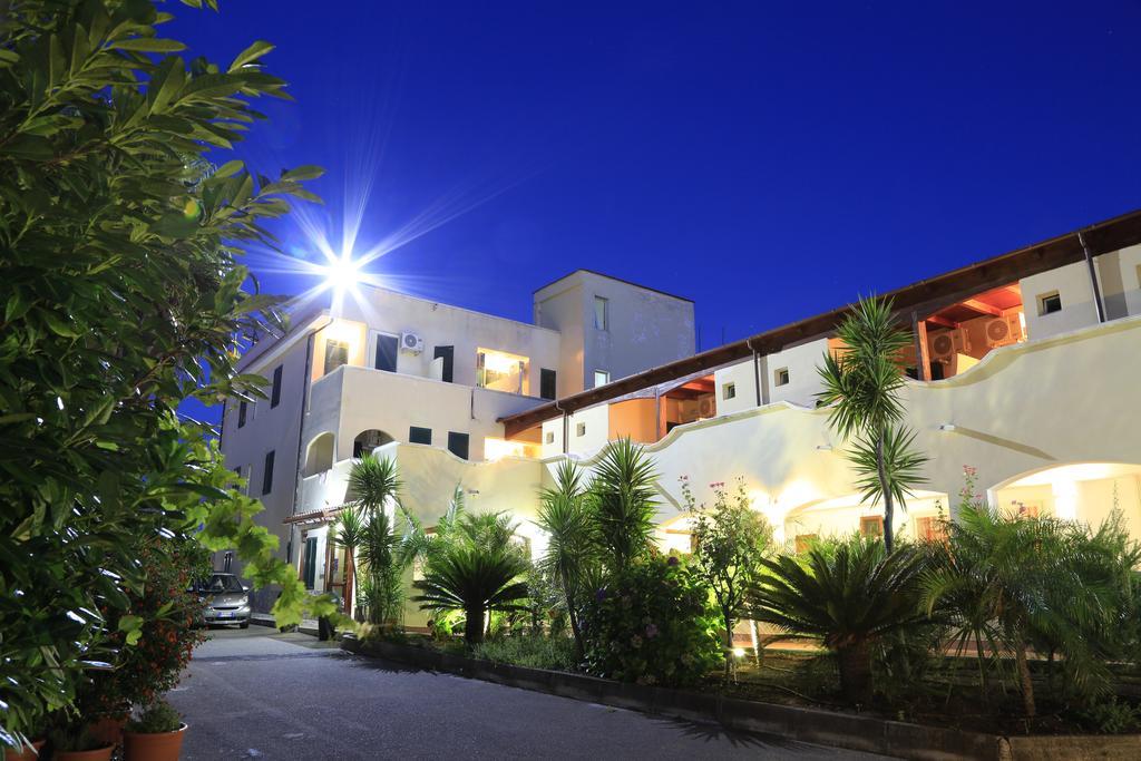 Hotel Club Bellavista Весте Екстериор снимка