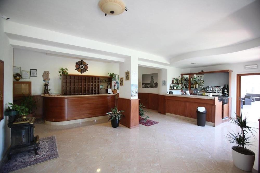 Hotel Club Bellavista Весте Екстериор снимка