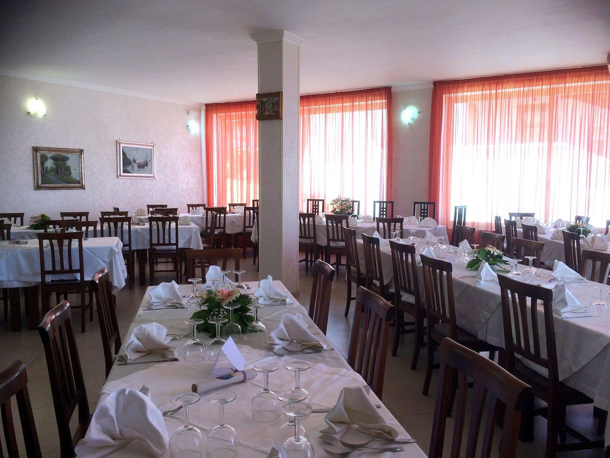 Hotel Club Bellavista Весте Екстериор снимка